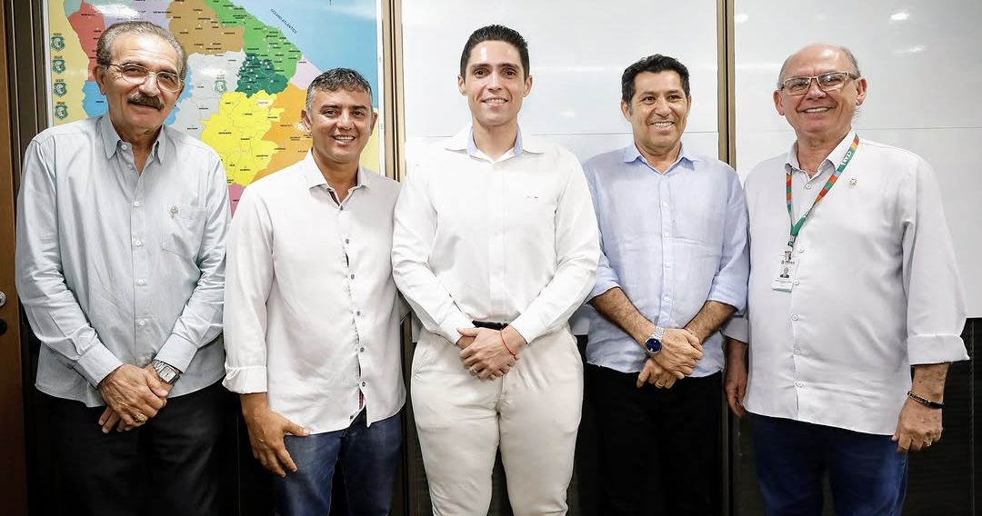 Prefeito Marcondes Barbosa fortalece o desenvolvimento de Palmácia com agenda no Palácio da Abolição