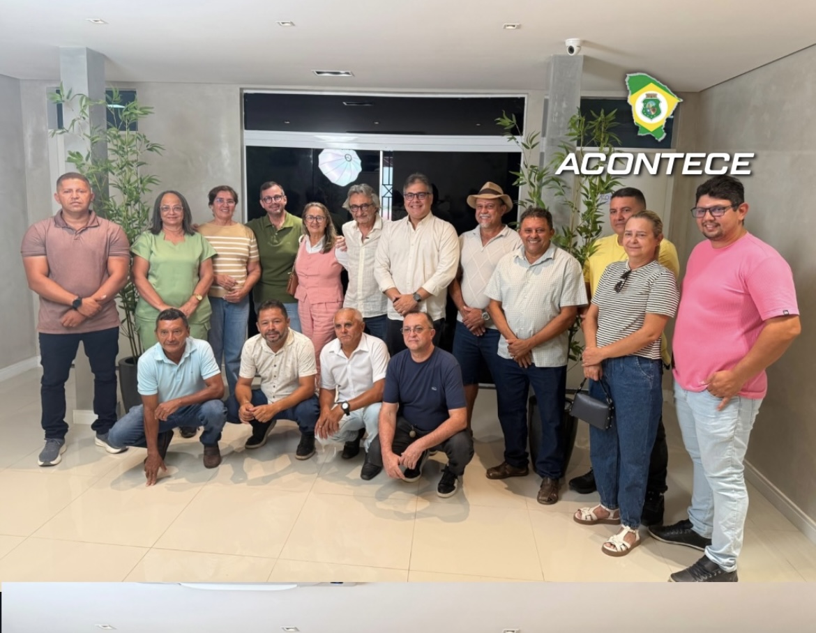 PREFEITO MARQUINHOS TAVARES REUNE SUPLENTES E LIDERANÇAS EM ITAITINGA PARA DIÁLOGO COM CANDIDATO A DEPUTADO FEDERAL DR. ACILON GONÇALVES