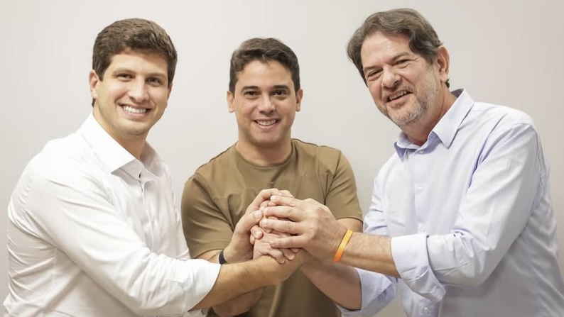 ​Deputado Federal Júnior Mano se filia ao PSB com apoio de João Campos e Cid Gomes